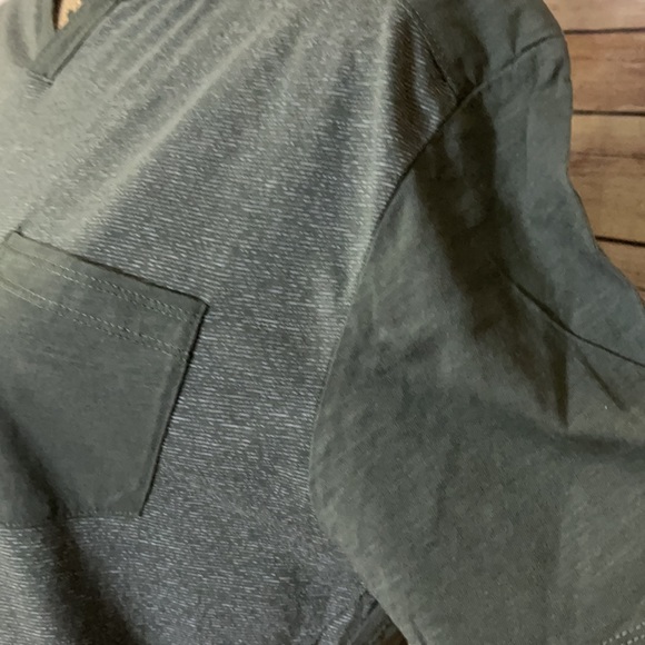 MBX V-Neck Short Sleeve Top L - Picture 4 of 7